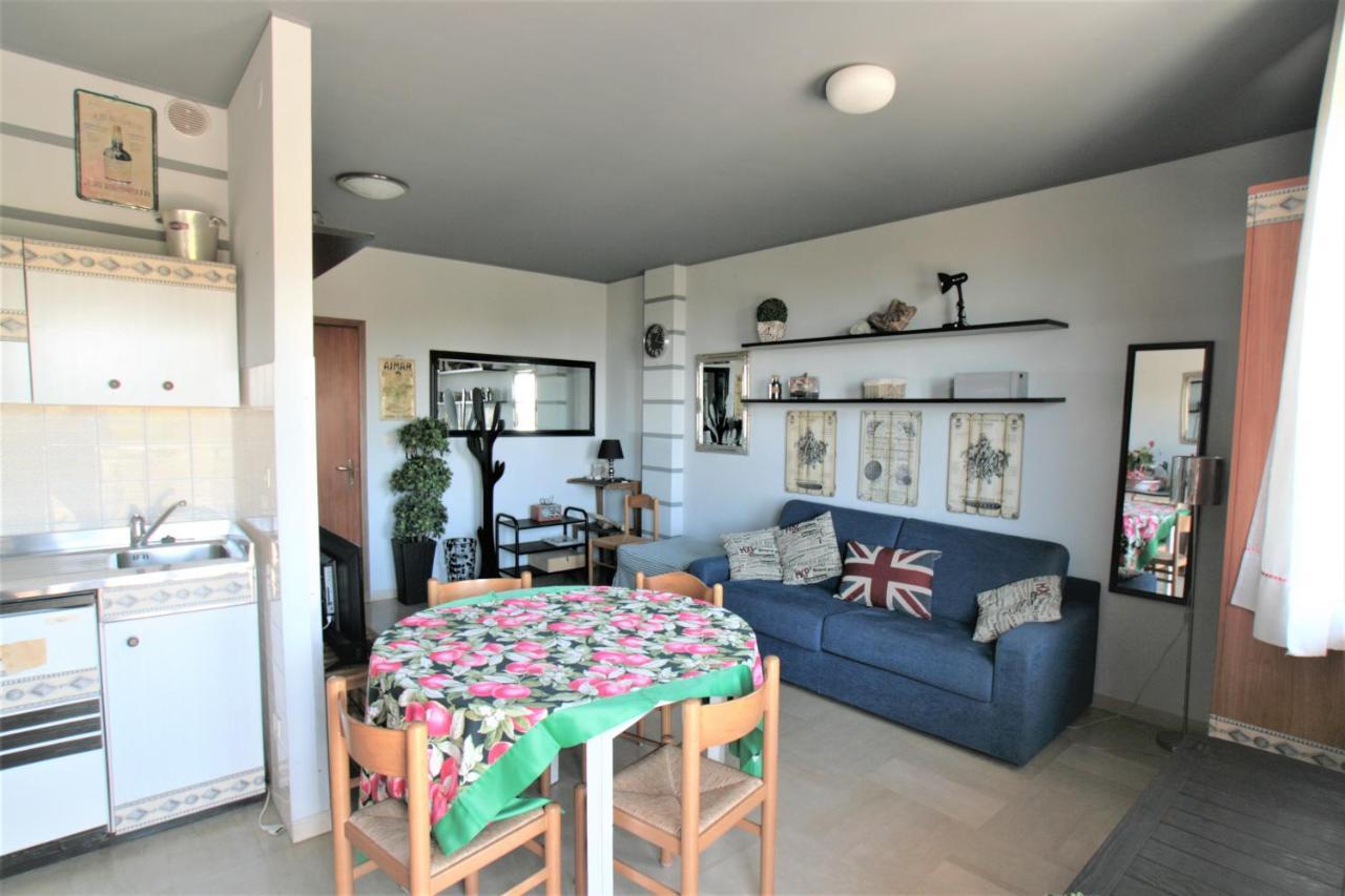 Apartamento Brioni Fronte Mare Lido di Jesolo Exterior foto